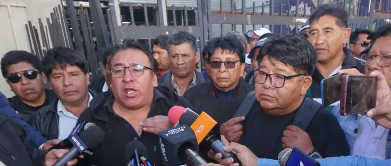 “No solo afecta a nuestro sector, sino a la población en general”: Transporte de La Paz va a ampliado por el alza del diésel
