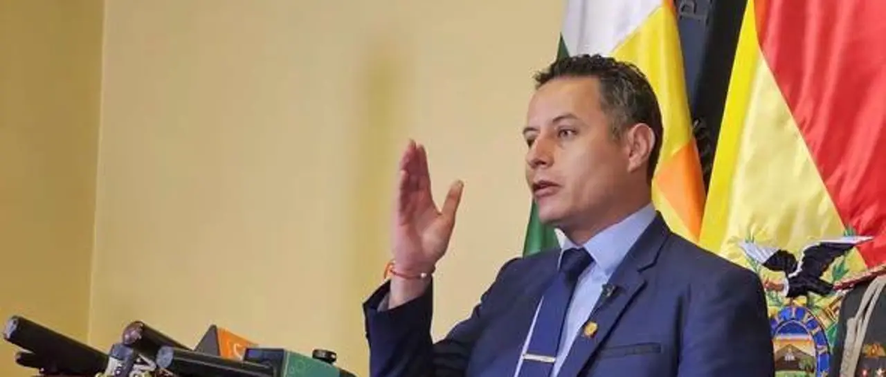 Lara viaja a Paraguay y dice que Ávila se queda en suplencia de la presidencia de la ALP