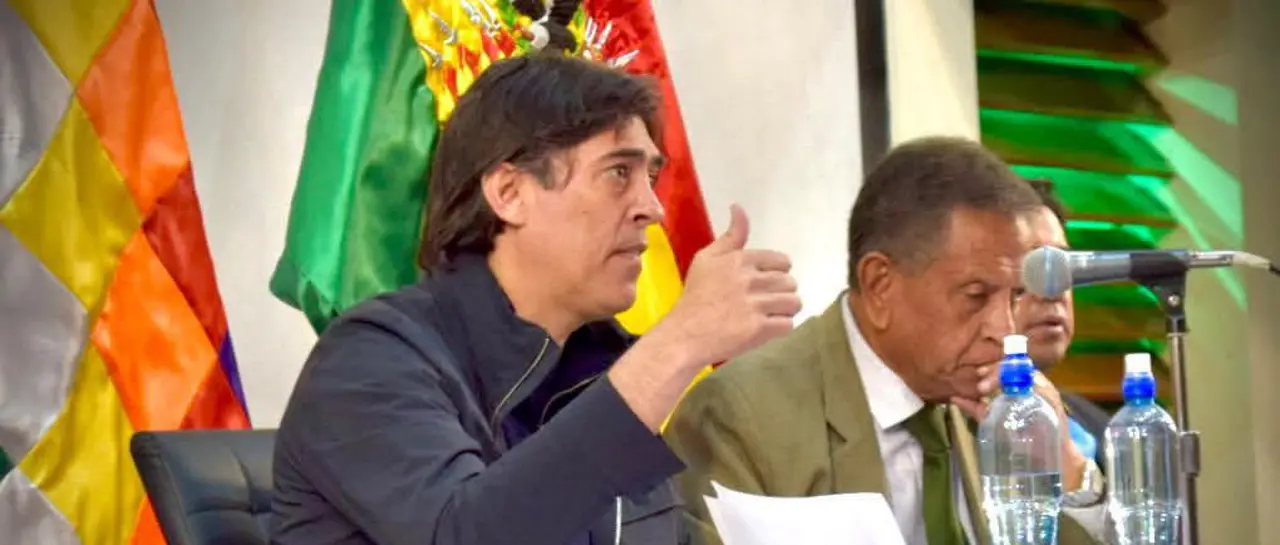El Gobierno convoca a la Confederación de Choferes para dialogar el martes, al día siguiente del paro