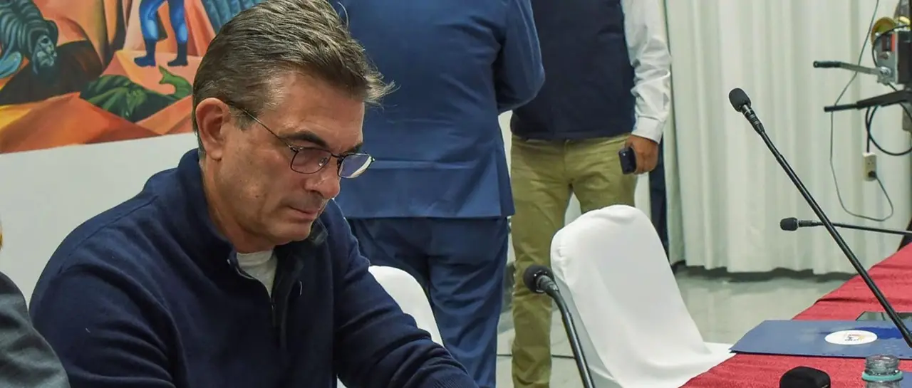 Paz dice que firmó el ‘Acuerdo 50-50’ con alcaldías para avanzar en un pacto nacional