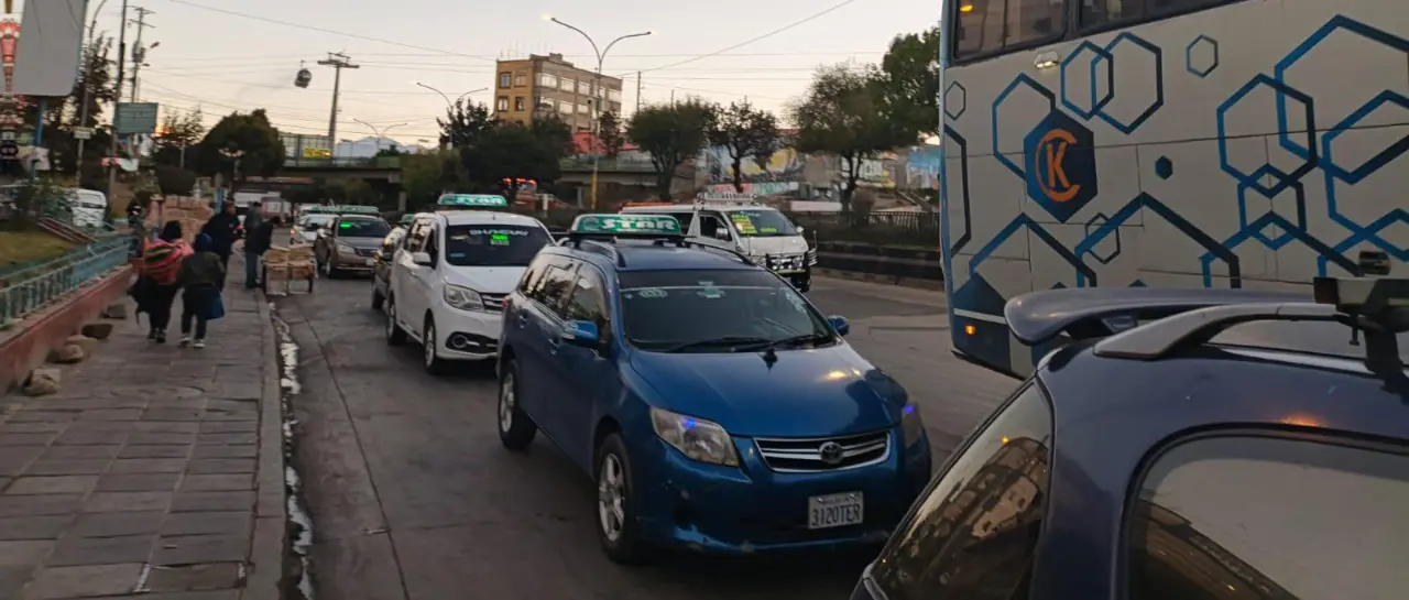 Solo Santa Cruz acata el paro de transporte este lunes; La Paz y Cochabamba trabajan con normalidad
